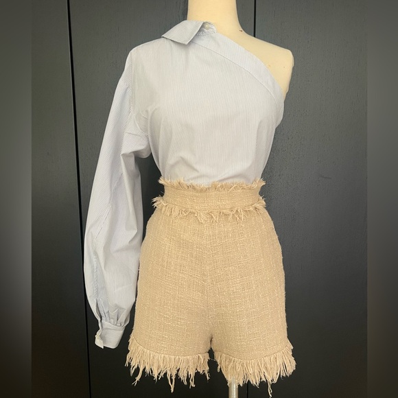 MSGM high rise tweed shorts color beige size 44
Zipper closure on the side - Picture 2 of 10